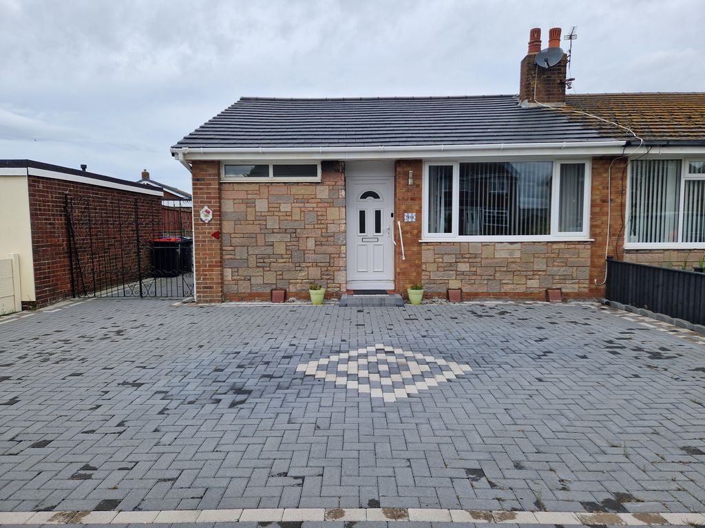 Property photo 1 of 8 1000139384