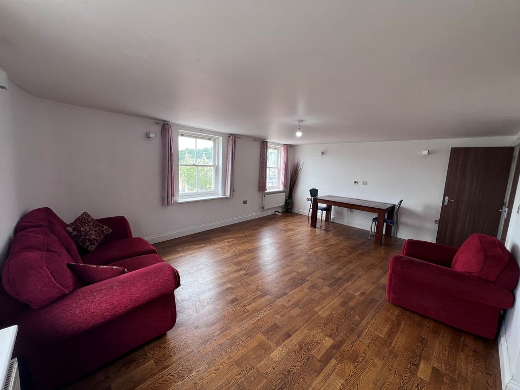 Property photo 2 of 9 Living Room