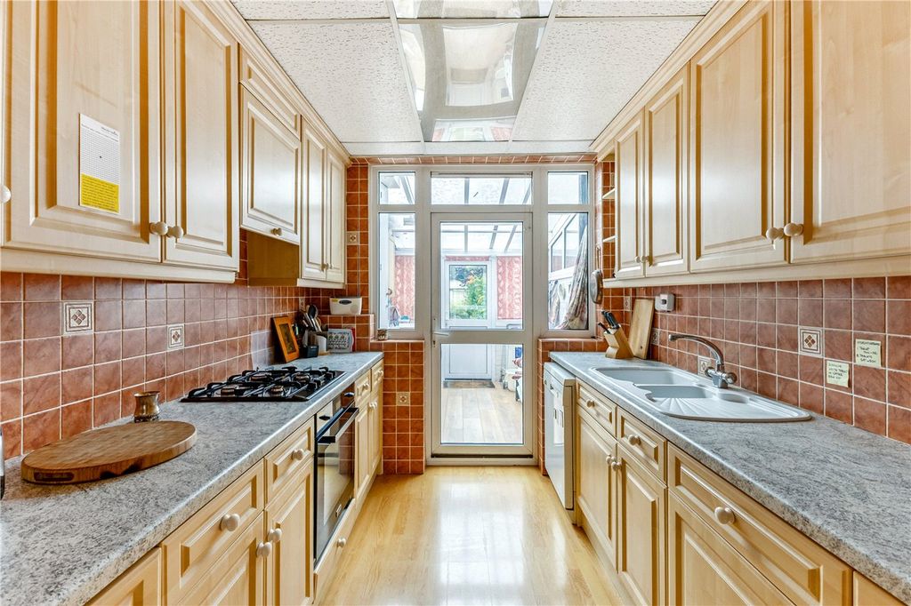 Property photo 3 of 16 Picture No. 06