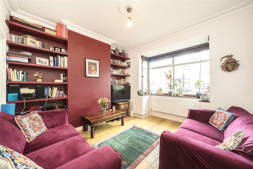 Property photo 2 of 8 Reception