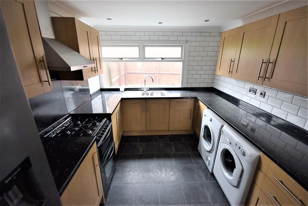 Property photo 2 of 15 Kitchen