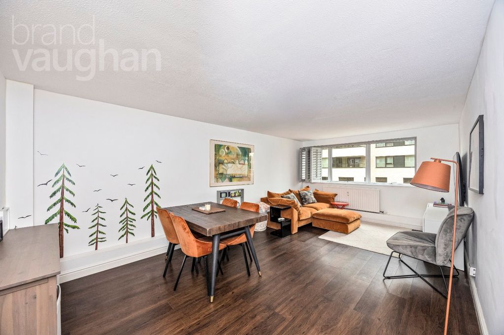 Property photo 2 of 16 Picture No. 08