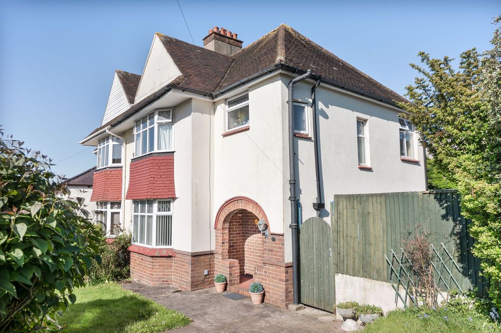 Property photo 1 of 26