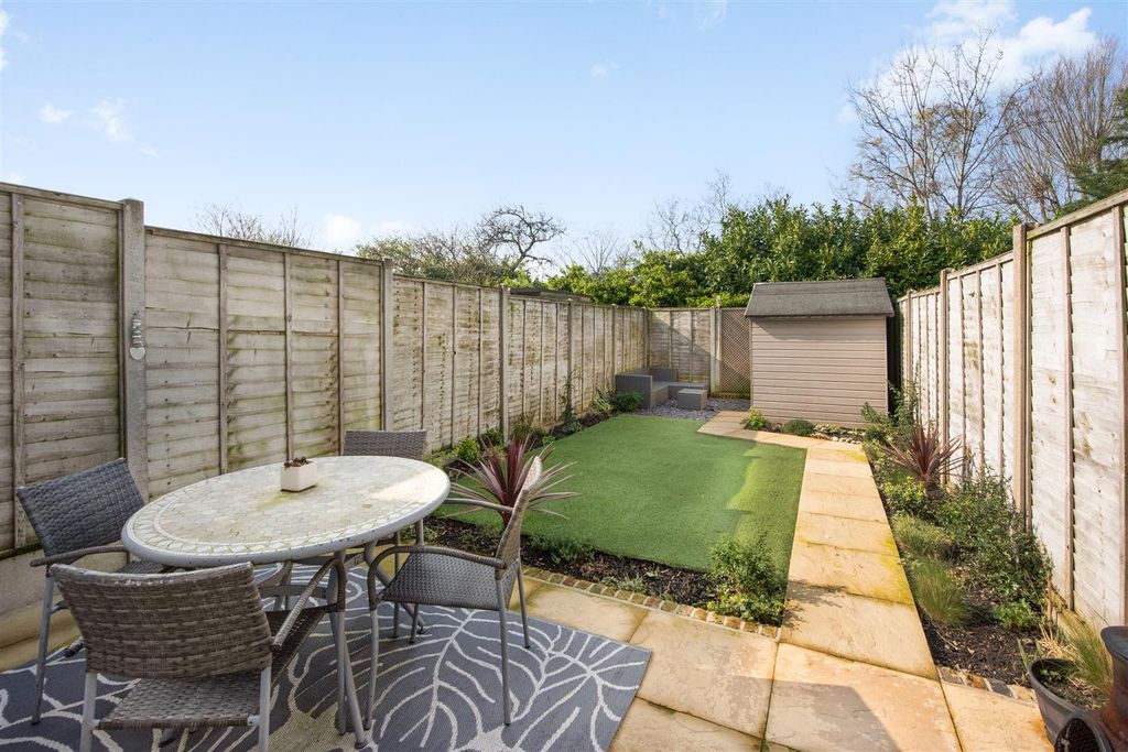 Property photo 3 of 19