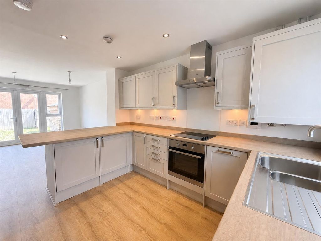 Property photo 2 of 10 Irwell 9.Png