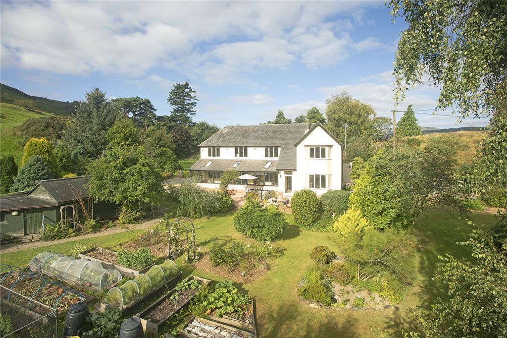 Property photo 2 of 40 Picture No. 02