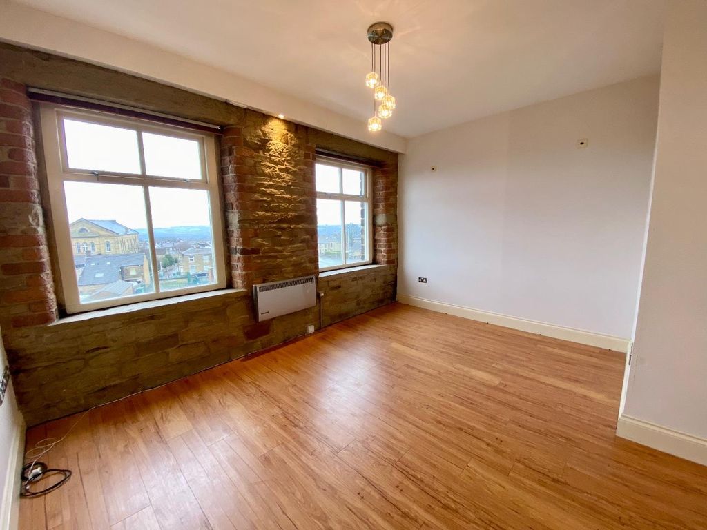 Property photo 2 of 19 Lounge Area