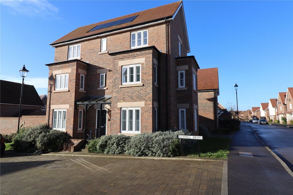 Property photo 1 of 19 Front