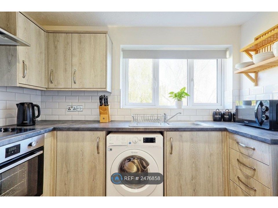 Property photo 2 of 20 Kitchen