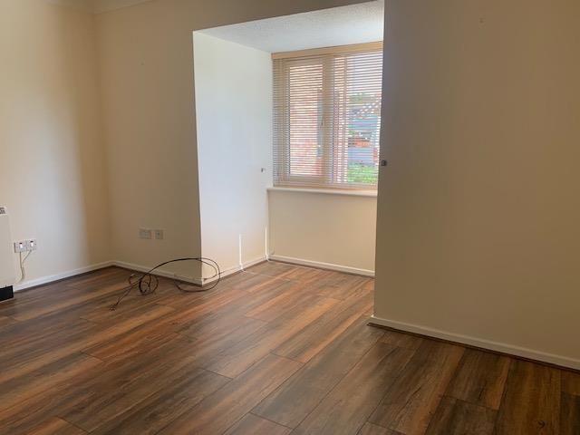 Property photo 2 of 6 Living Room