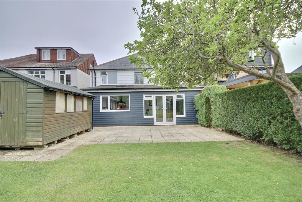 Property photo 1 of 15 C13A9317-C12B-4A64-9B45-1F9169E5EE75_1_201_A.Jpeg