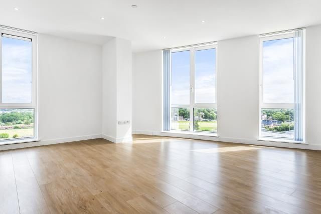 Property photo 3 of 14 Living Area