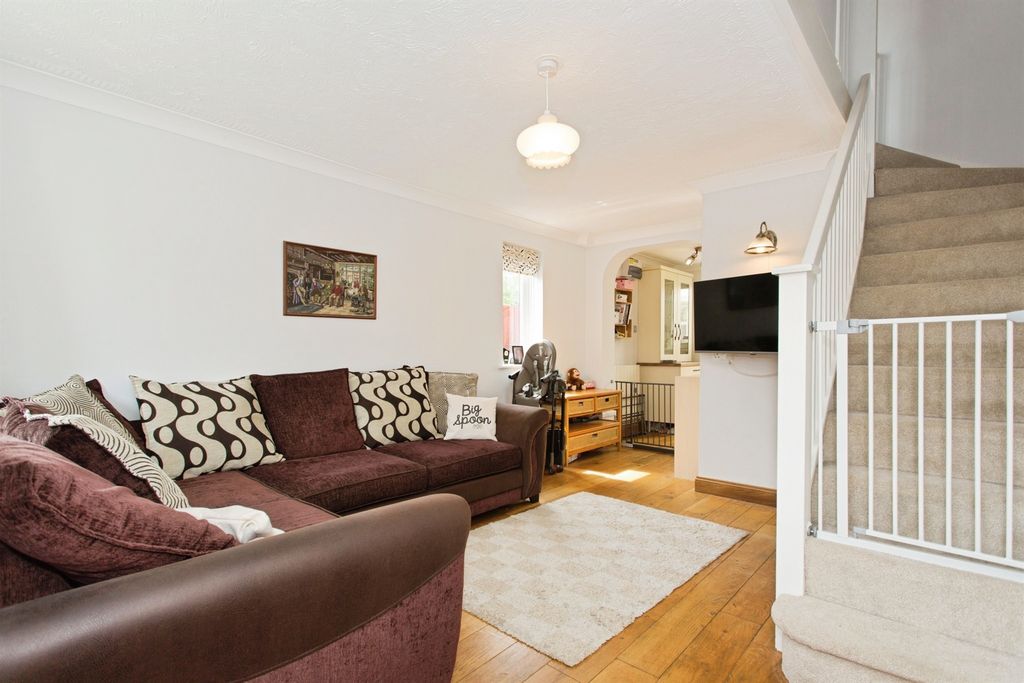 Property photo 3 of 17