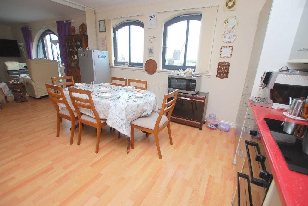 Property photo 3 of 27 7 James Watt Way (37).Jpg