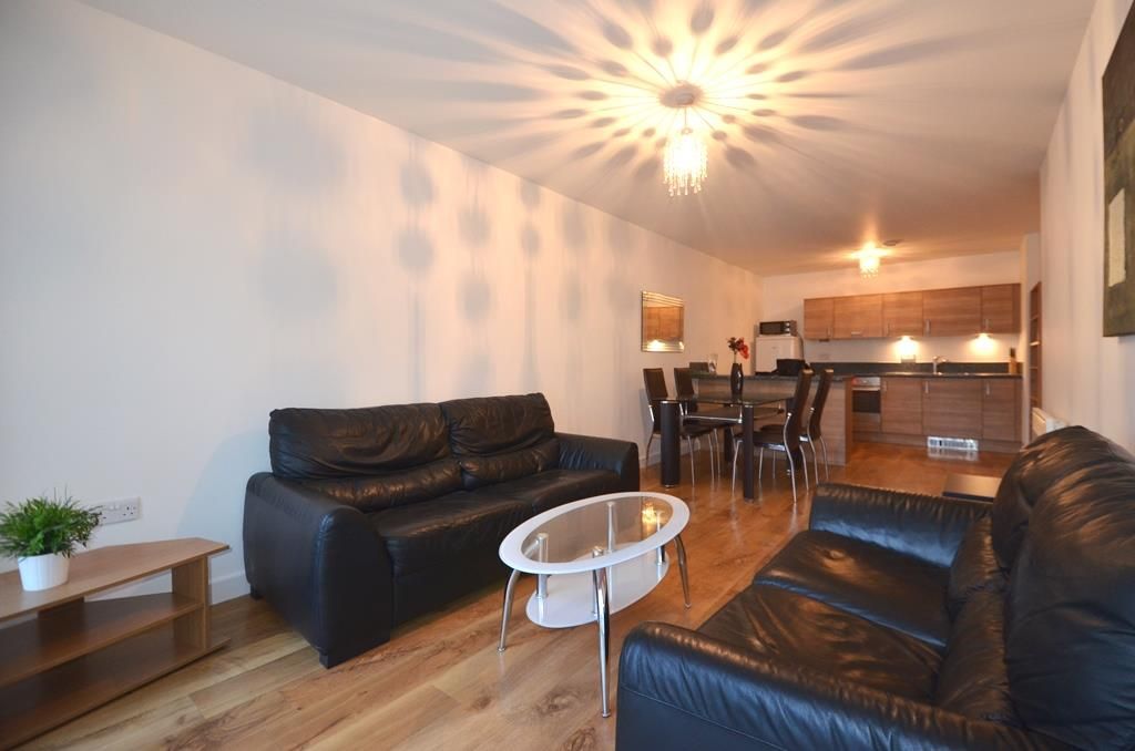 Property photo 3 of 12 Lounge