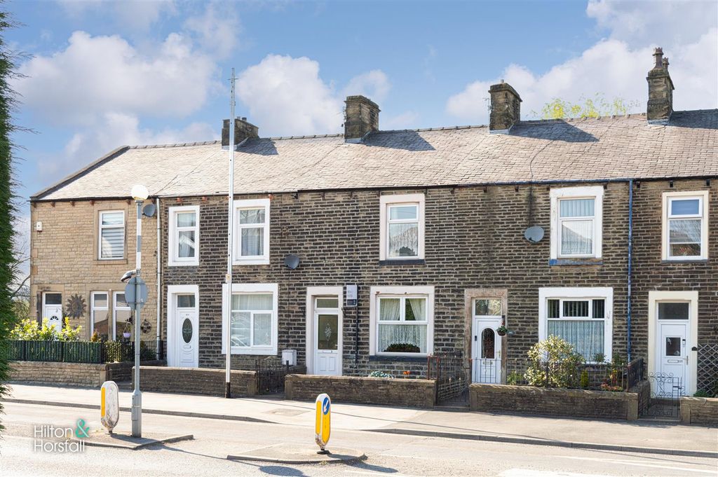 Property photo 1 of 13 Burnley Road