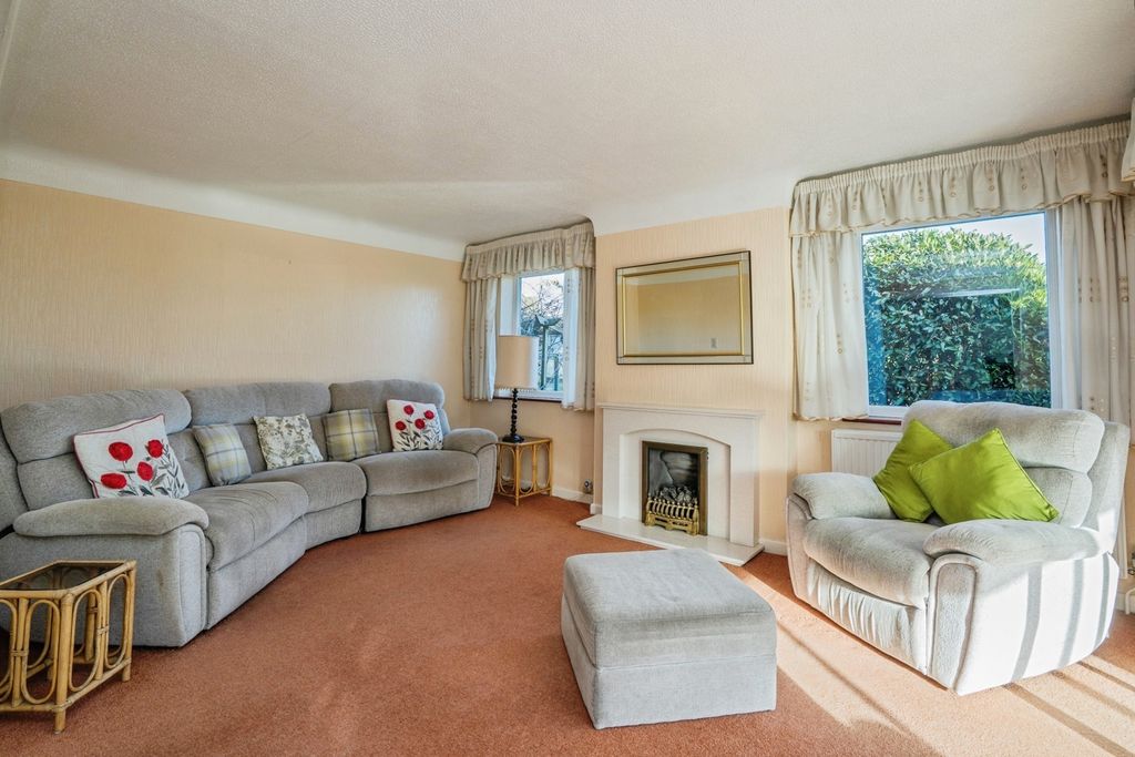 Property photo 3 of 18 Pbox-Img.Jpg