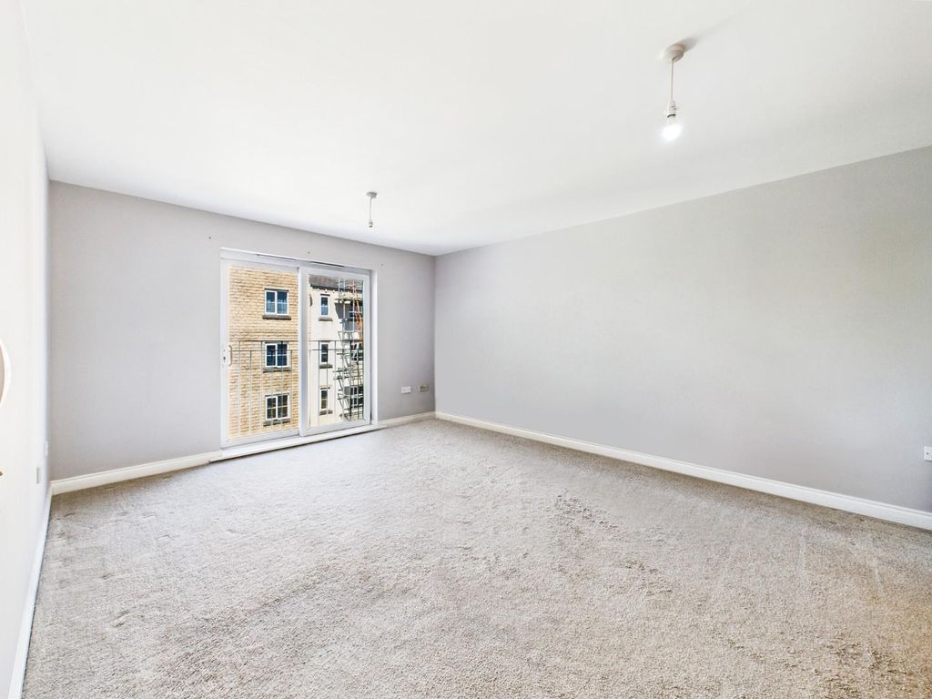 Property photo 2 of 10 Cam04899G0-Pr0092-Still001.Jpg