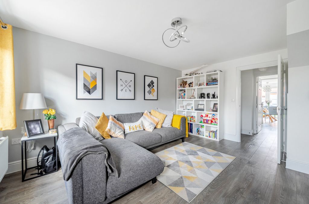 Property photo 2 of 21 1400570-27-696F6E...