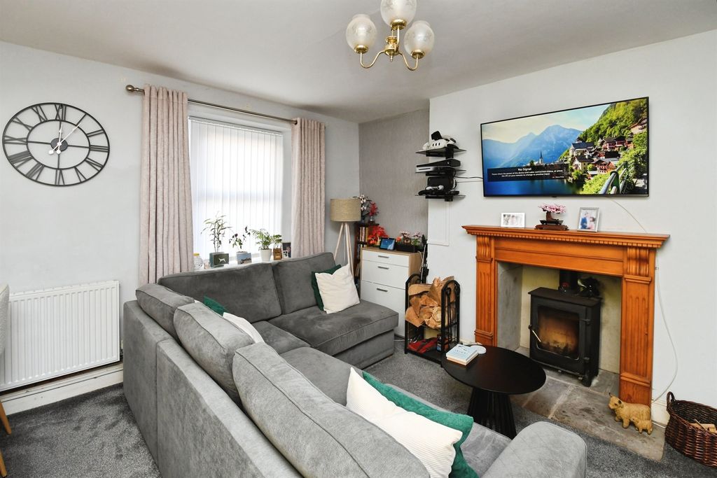 Property photo 2 of 15