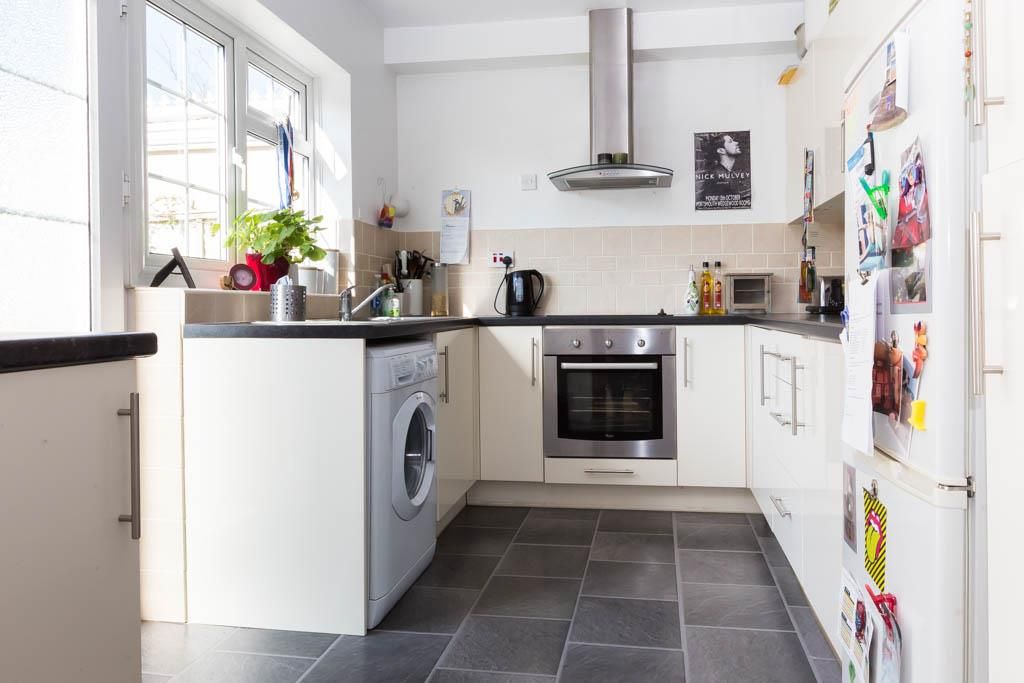 Property photo 3 of 7 Kitchen.Jpg