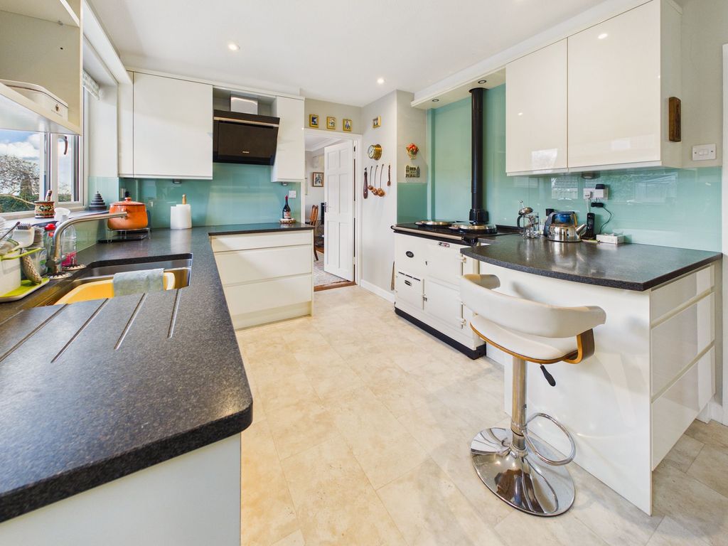 Property photo 2 of 23 Kitchen