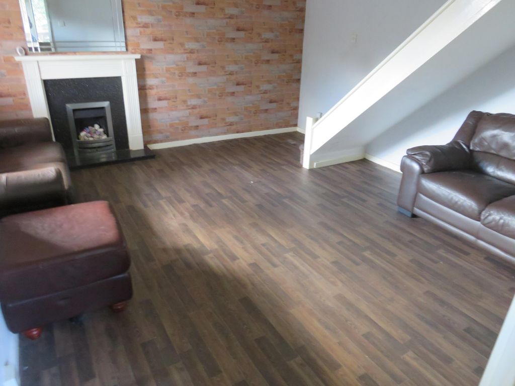 Property photo 2 of 7 Living Room