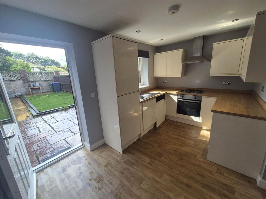 Property photo 2 of 14 Picture No. 04