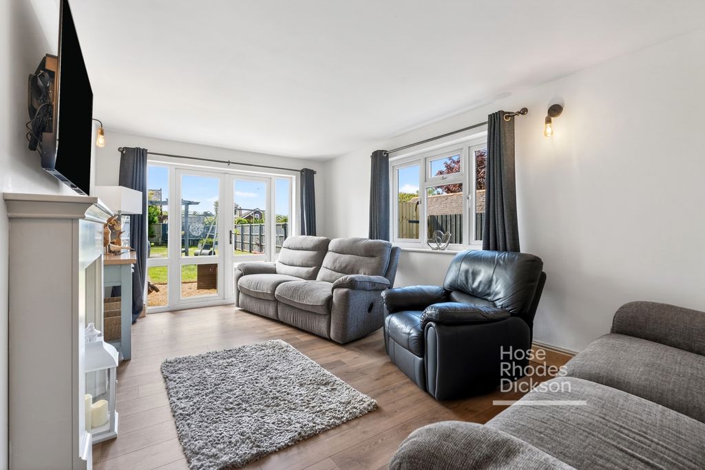 Property photo 2 of 14 Pbox-Img.Jpg