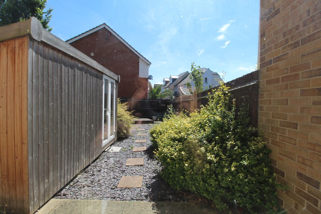 Property photo 3 of 3