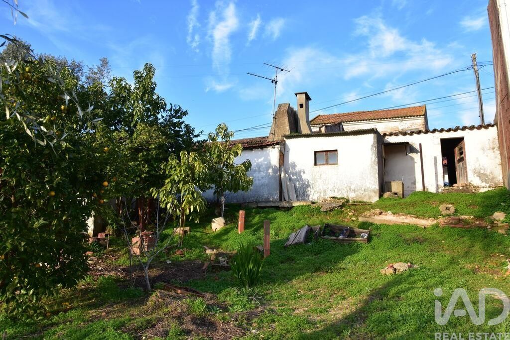 Property photo 1 of 40