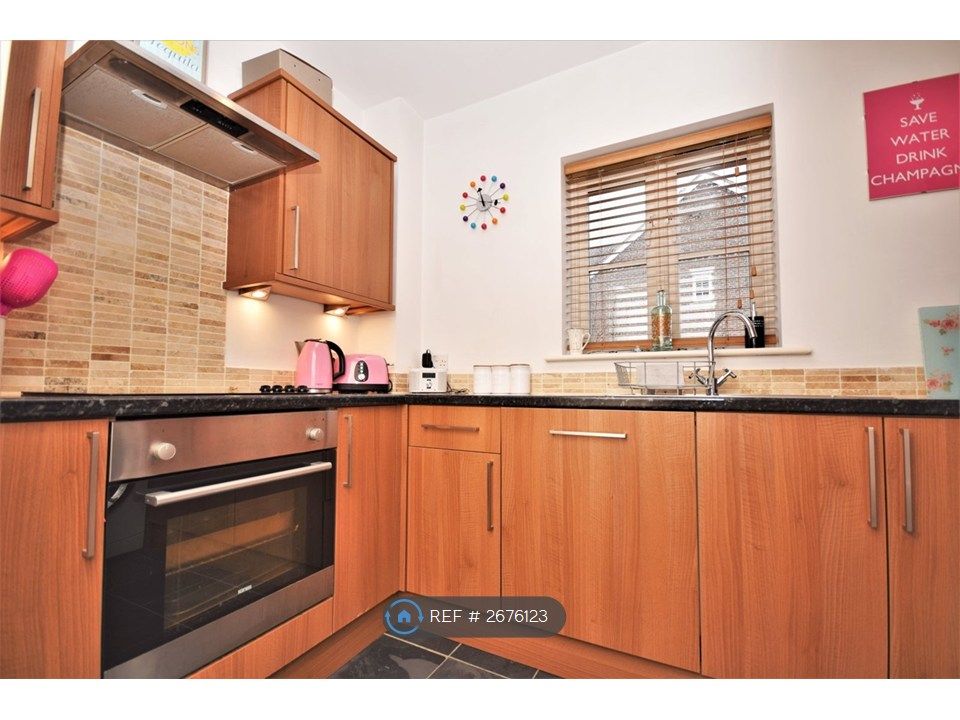 Property photo 2 of 5 Kitchen