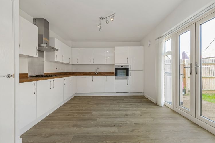 Property photo 2 of 9 303630