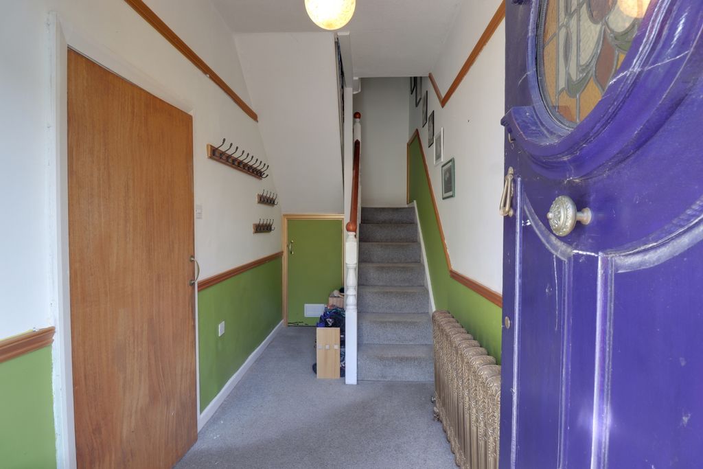 Property photo 3 of 26 Entrance Porch