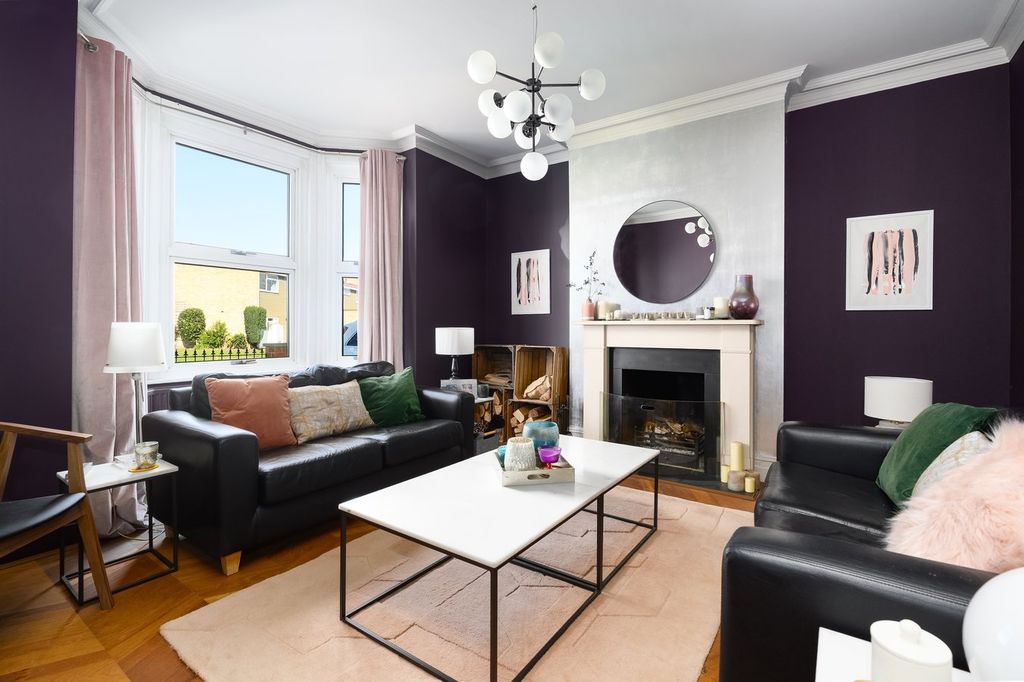 Property photo 2 of 22