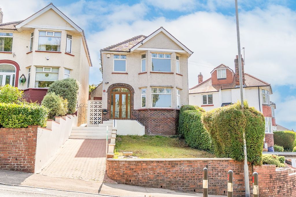 Property photo 1 of 23