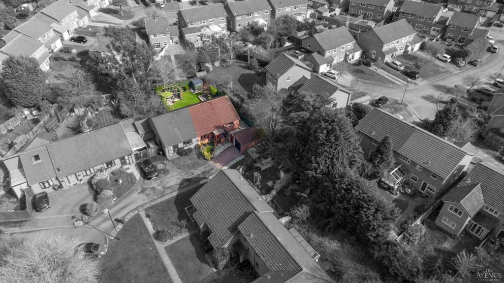 Property photo 2 of 34 4878933