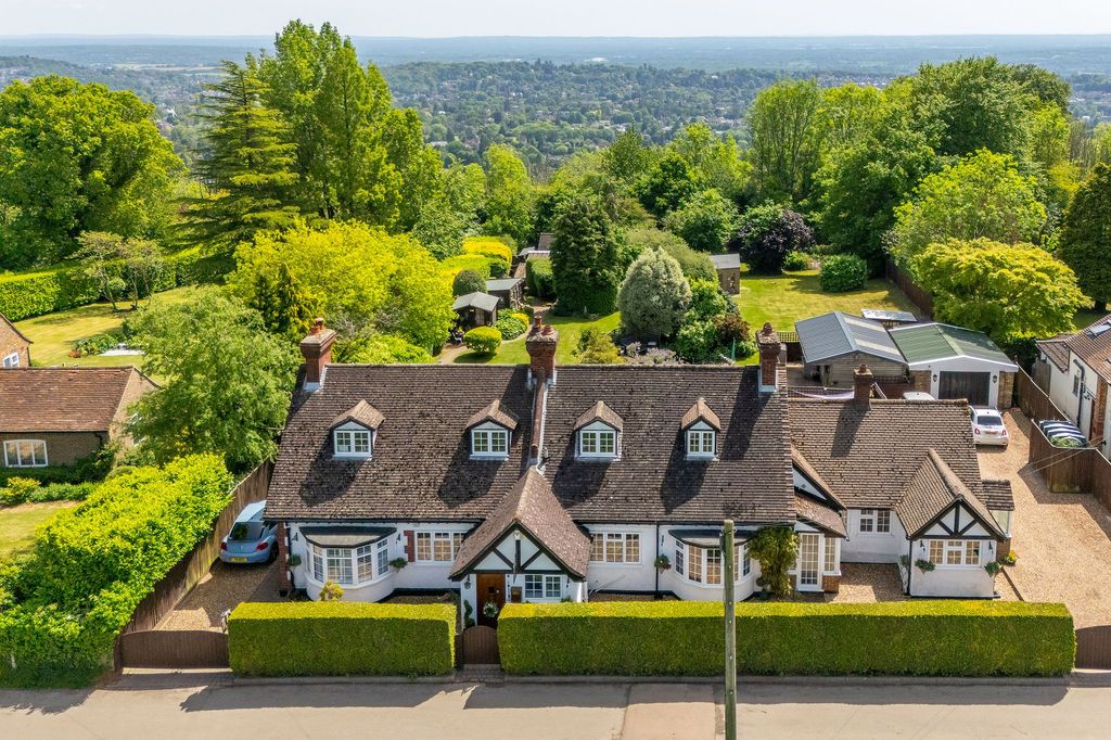 Property photo 1 of 85