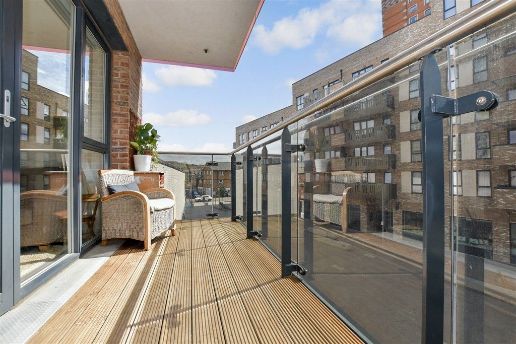 Property photo 2 of 23 Balcony / Terrace
