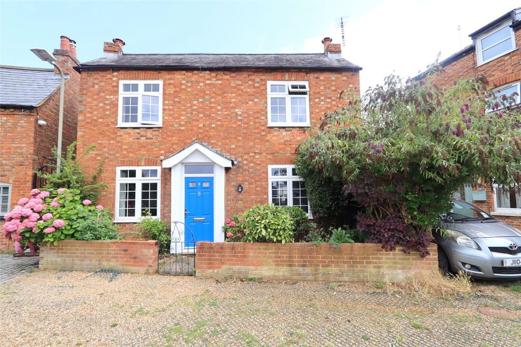 Property photo 1 of 8 Front