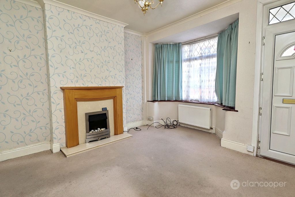 Property photo 2 of 23 5249624