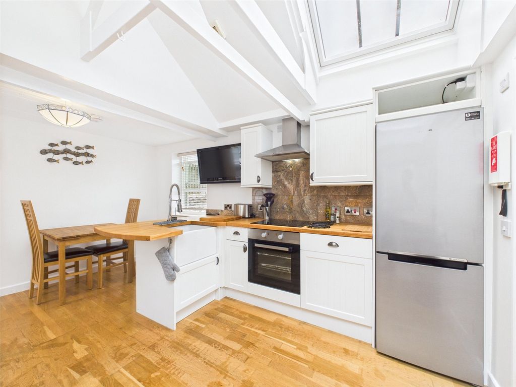 Property photo 3 of 16 Picture No. 05