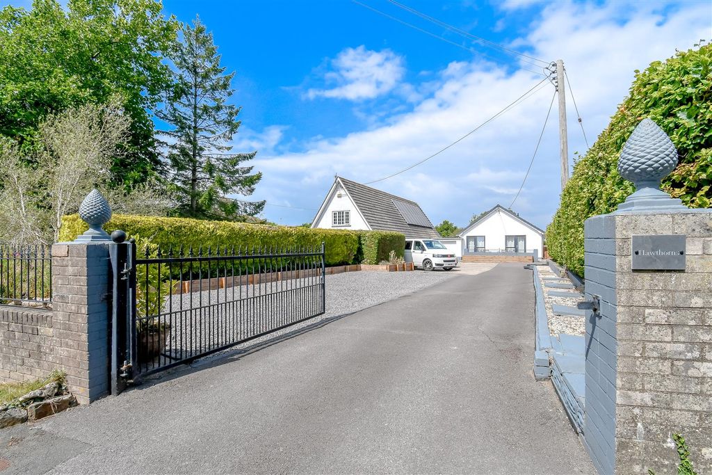 Property photo 1 of 36