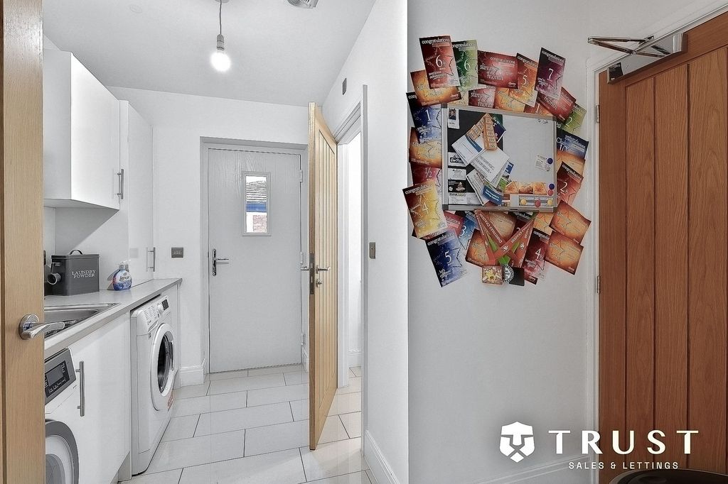 Additional image 17 of 4 bed detached house for saleDuxbury Gardens, Liversedge WF15