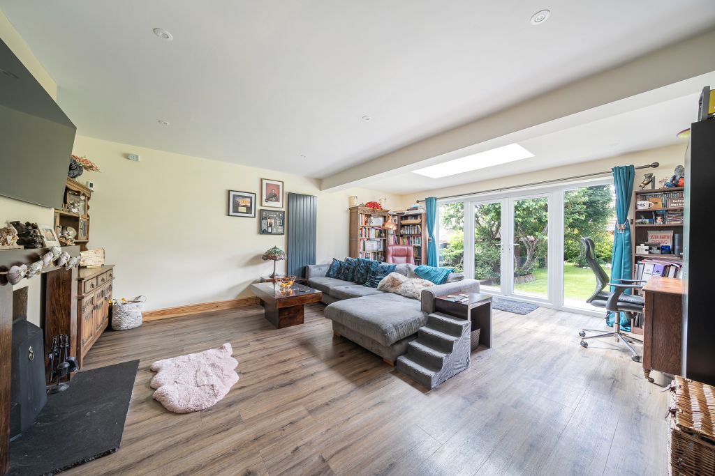Property photo 3 of 37