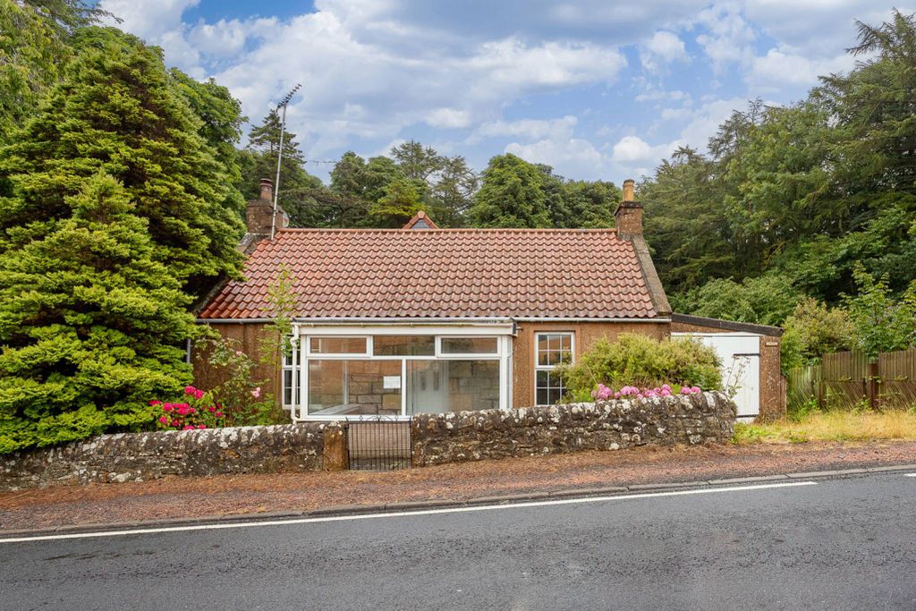 Property photo 1 of 28