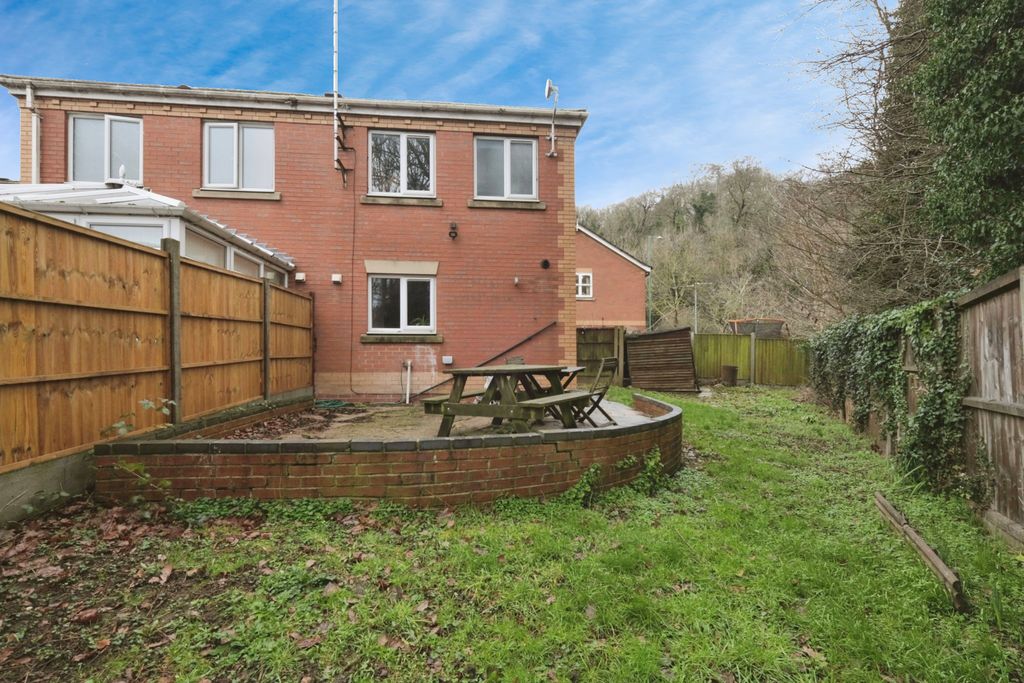 Property photo 1 of 14 Garden