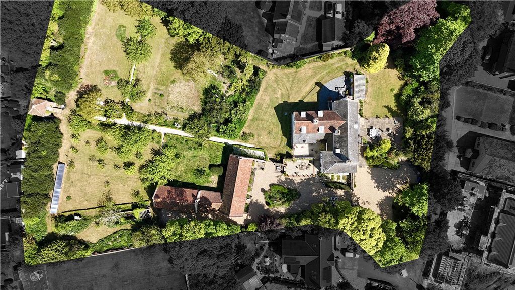 Property photo 2 of 57 Picture No. 06