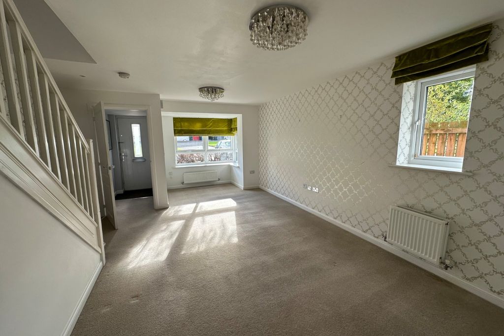 Property photo 3 of 14 Living Room