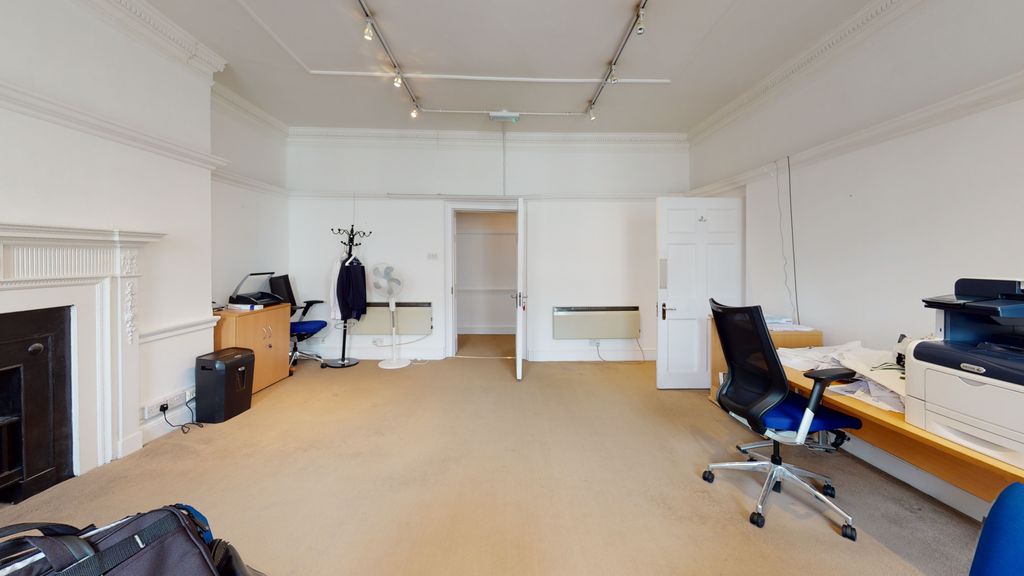 Property photo 3 of 7 Open Plan Office